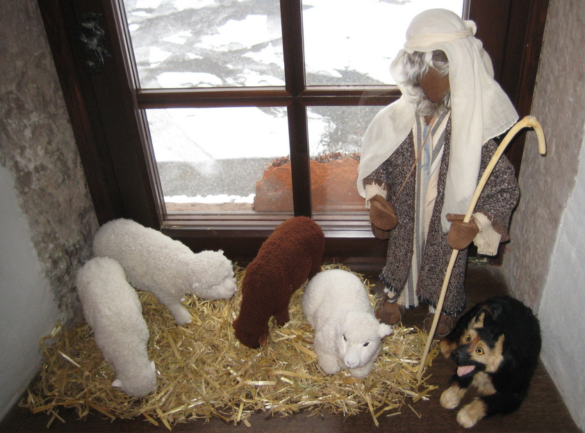 Schaf, Hund und Schäferfigur