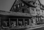 Laden- und Wohnhaus