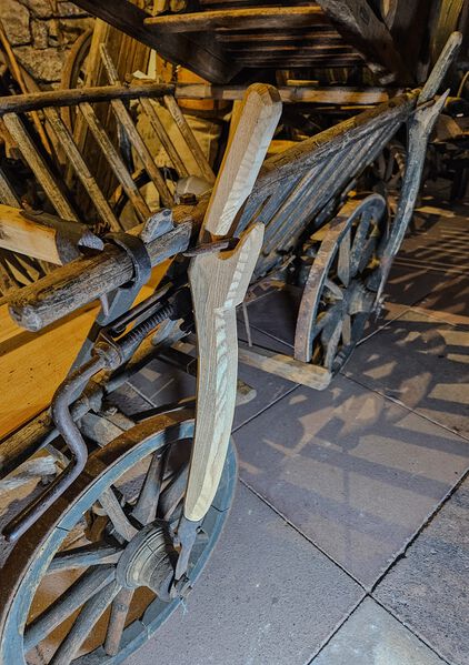 Datei:GHV Wagnerei-Reparatur-c.jpg