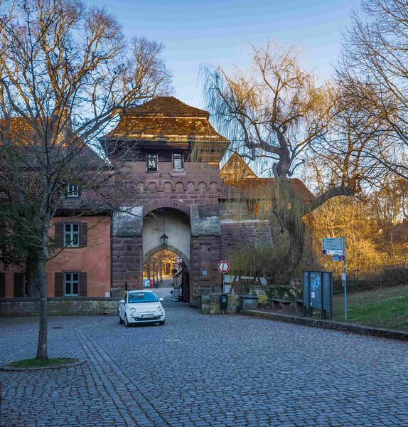 Datei:GHV Klostertor-mit-FIAT-2021-500.JPG