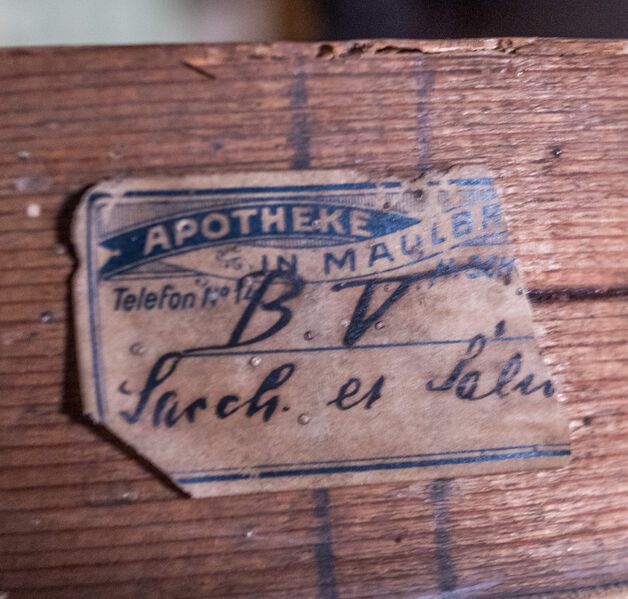 Datei:GHV Apotheke-Sieb-5B-AufkleberTel14.jpeg