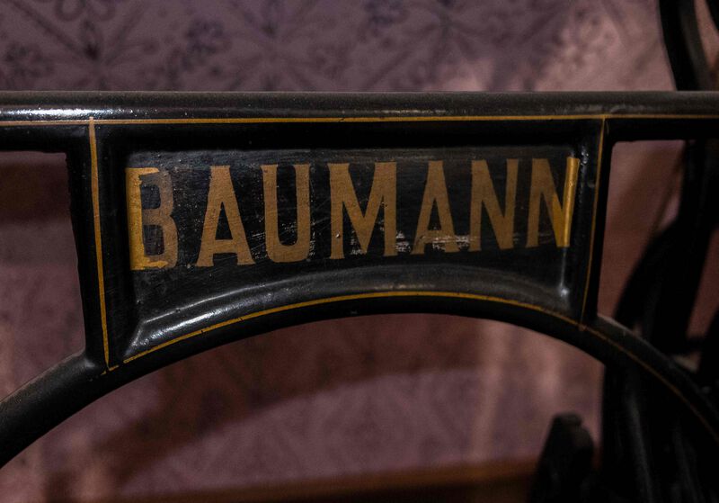 Datei:GHV Naehzimmer NM-Anker Gestell-Baumann.JPG