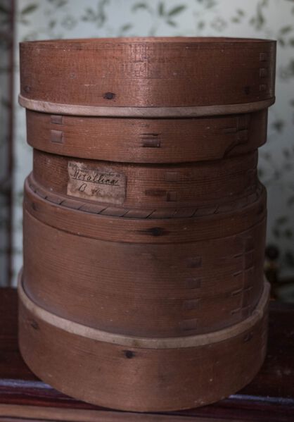 Datei:GHV Apotheke-Sieb-6B-Gesamt-mKleber.jpeg