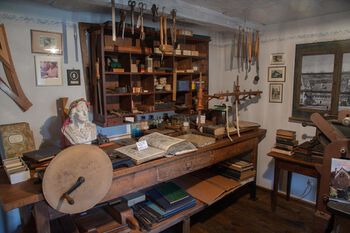 Blick in die Buchbinderei im Museum auf dem Schafhof, Maulbronn