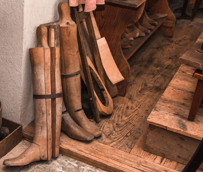 Datei:GHV Schuhmacher-Stiefel-Leisten.JPG